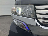 【LEDヘッドライト】 最近主流になりつつある明るいヘッドライトです。街灯の少ない暗い夜道も安心です!ハロゲンヘッドライトに比べて消費電力が少なく長持ちです♪