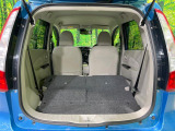 普段のお買い物や通勤、送迎等に十分な荷室スペースを確保しております。セカンドシートを倒すと、大きな荷物の積載も可能です♪