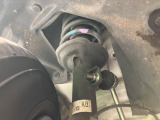 お車を安心してお乗りいただく為には、足回りの定期点検が欠かせません。サービスサポート(有償保証)では無料点検もご提供しており、安心のカーライフをお過ごしいただけるサポート体制が整っています。