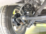 お車を安心してお乗りいただく為には、足回りの定期点検が欠かせません。サービスサポート(有償保証)では無料点検もご提供しており、安心のカーライフをお過ごしいただけるサポート体制が整っています。