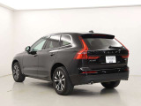 2020年モデル XC60 D4 AWD モメンタム オニキスブラックメタリック入荷しました♪