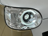 【LEDヘッドライト】明るい光が瞬時に立ち上がり、必要な場所を均一に照らします。寿命も長く省エネで、スタイリッシュなデザインは現代の主流です♪