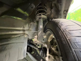 お車を安心してお乗りいただく為には、足回りの定期点検が欠かせません。サービスサポート(有償保証)では無料点検もご提供しており、安心のカーライフをお過ごしいただけるサポート体制が整っています。