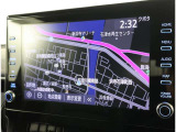 純正ナビを装備。タッチパネル式で使いやすく、お出かけもラクラクです。