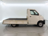 納車1カ月後には無料1カ月点検をご用意しています。車検や12カ月点検、オイル交換などのアフターメンテナンスも県内50店舗の整備工場におまかせください。