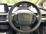 【純正革巻きステアリング】上質な革を使用することで、手にしっかり馴染みとても運転しやすいハンドルです♪