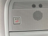 24時間いつでもネットワークにつながる車載通信機「コネクティッドサービス」を標準装備。オペレーターによる緊急時のサポートやスマホアプリによる車両状態確認や一部機能の遠隔操作等を行なうことが可能です。