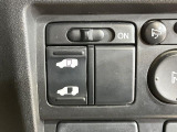 【パワースライドドア】スマートキーや運転席のスイッチでスライドドアの開閉が可能♪電動だから力を入れてドアを開ける必要が無く、小さいお子様でも、重い荷物を持っている時もラクに開け閉めできます♪