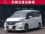 ご家族の方にぴったりな両側オートスライドドアを装備しております。お買い物に両手がふさがってしまう際も自動でドアの開閉が可能なためとても便利です。