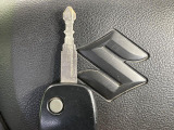 【キーレス】少し離れた場所からでもボタン一つでドアの開錠・施錠ができるのでとっても便利!ドアの鍵穴周りに傷をつけることもありません♪