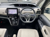窓ガラスが大きく車両感覚も掴みやすいお車ですので安心してお乗りいただけます。