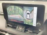 【パノラミックビューモニター】専用のカメラにより、上から見下ろしたような視点で360度クルマの周囲を確認することができます☆死角部分も確認しやすく、狭い場所での切り返しや駐車もスムーズに行えます。