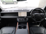 ディフェンダー 110 X ダイナミック HSE 3.0L D300 ディーゼル 4WD 