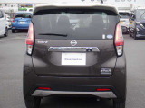 【Nissan Intelligent Choice】「1年間走行無制限保証」全国2300カ所の日産サービス工場で保証修理が受けられる。