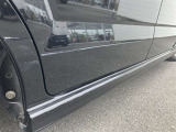 傷等が御座いますので、現車をご覧になって状態を確認をして下さい。修理をご希望の方は有償になりますが、弊社板金工場にて修理可能です!詳細はスタッフにご相談ください!