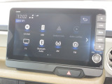 ナビゲーションはギャザズ9インチメモリーナビ(LXU-242NBi)が装着されております。AM、FM、CD、DVD再生、音楽録音再生、フルセグTV、Bluetoothがご使用いただけます。
