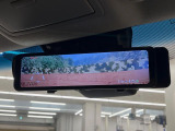 【デジタルインナーミラー】後席の大きな荷物や同乗者で後方が確認しづらい時でも安心!カメラが撮影した車両後方の映像をルームミラー内に表示。クリアな視界で状況の確認が可能です!
