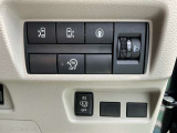 人気の両側電動スライイドドア付き!両手が塞がっていても足でも開けれるハンズフリー機能付きです。