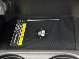 ワイヤレス充電も車載されており、充電も楽々です♪