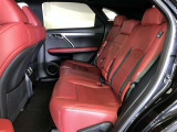 ゆとりある広々とした車内空間は、ドライブを始め買い物やレジャーなど、幅広く活躍します。一人でもみんなとでもお出かけを楽しみましょう!