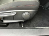 シートリフター搭載で、身長を気にせず乗っていただけます。