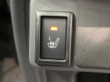 【シートヒーター】寒い日に重宝するシートヒーター!エアコンより早く温まってくれるので寒がりの人も安心ですね♪エアコンの温風は乾燥するから苦手、という方にもをおすすめです。