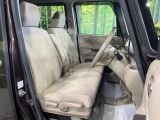 運転席シート廻りは使用感も少なく、良好な状態となっています。丁寧に使われていたことがよくわかりますね。