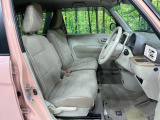 運転席シート廻りは使用感も少なく、良好な状態となっています。丁寧に使われていたことがよくわかりますね。