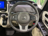 【純正革巻きステアリング】上質な革を使用することで、手にしっかり馴染みとても運転しやすいハンドルです♪