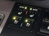 【シートベンチレーション】夏場は涼しい風でお尻や背中の熱やムレを防ぎ、冬はエアコンよりも早く温まってポカポカに!季節を問わず快適に過ごせます。