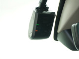 ◆ドライブレコーダー◆映像・音声などを記録する自動車用の装置です。 もしもの事故の際の記録はもちろん、旅行の際の思い出としてドライブの映像を楽しむことができます。