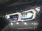 ●LEDヘッドライト:夜間走行時も良好な視界を確保し安心して運転できる高輝度LEDヘッドライトを装備!点灯速度が早く、消費電力も抑えられています。