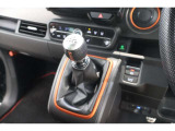 6速MTのお車です♪直感的な操作を楽しむことができます!