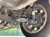 お車を安心してお乗りいただく為には、足回りの定期点検が欠かせません。サービスサポート(有償保証)では無料点検もご提供しており、安心のカーライフをお過ごしいただけるサポート体制が整っています。