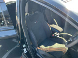 電気自動車ならではのe-POWER専用コクピット。未体験のドライブが始まる予感に満ちています。