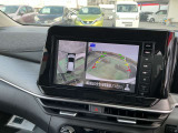 アラウンドビューモニターは車庫入れの強い味方となってくれます。上から車を見下ろすように視ることで、駐車場枠内にビシッと真っ直ぐ停めれます!☆一度使ったらわかって頂けます☆
