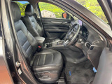 運転席シート廻りは使用感も少なく、良好な状態となっています。丁寧に使われていたことがよくわかりますね。