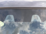 【スズキ セーフティサポート】走行中に前方の車両等を認識し、衝突しそうな時は警報とブレーキで衝突回避と被害軽減をアシスト。より安全にドライブをお楽しみいただけます。
