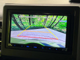 【バックカメラ】駐車時に後方がリアルタイム映像で確認できます。大型商業施設や立体駐車場での駐車時や、夜間のバック時に大活躍!運転スキルに関わらず、今や必須となった装備のひとつです!