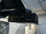 ドライブレコーダーは、車の運転中に前方の映像を記録する装置です。万が一の事故の際に、状況を記録して証拠として利用することができます。