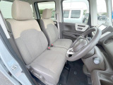 運転席シート廻りは使用感も少なく、良好な状態となっています。丁寧に使われていたことがよくわかりますね。