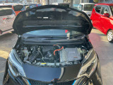 e-POWERはエンジンを発電専用にしてエンジンの作動時間を短縮。さらに、ごくわずかな減速でも回生エネルギーがとれるよう設定して、あらゆる走りのシーンで優れた燃費性能を発揮します。