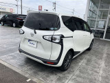 全国のトヨタディーラーにて保証が受けられるロングラン保証が1年間無料でつきます。別途費用にて3年間に延長できます。