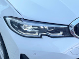 ●LEDヘッドライト:夜間走行時も良好な視界を確保し安心して運転できる高輝度LEDヘッドライトを装備!点灯速度が早く、消費電力も抑えられています。