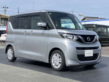 エマージェンシーブレーキ(衝突被害軽減ブレーキ)、フロントカメラが車両や歩行者を検知し警告音と共に衝突回避、軽減をアシストしてくれます。