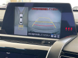 【 全方位カメラ 】上から見下ろしたように駐車が可能です。安心して縦列駐車も可能です♪