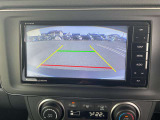 バックモニターで車庫入れや縦列駐車もらくらく、高感度カラーカメラですので僅かな光でもくっきりと見え、夜でも安心して駐車出来ます。