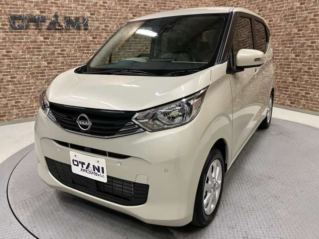 日産 デイズ X の中古車詳細 (登録済未使用車, フローズンバニラパール
