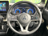 【純正革巻きステアリング】上質な革を使用することで、手にしっかり馴染みとても運転しやすいハンドルです♪
