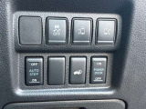 両側が電動スライドドアで、左右どちらからでも乗り降りOK。更に運転席のスイッチ、インテリキーのボタンでも開閉自在。挟み込み防止機能も安心です!